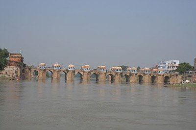 1 Day Historical Mosque Tour to Jaunpur from Varanasi