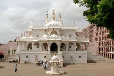 Chhapaiya Pilgrimage Tour Package from Varanasi, India