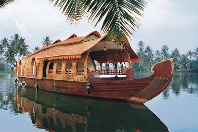 Kerala Honeymoon Tour Package with Houseboat Stay - 5 Nights and 6 Days