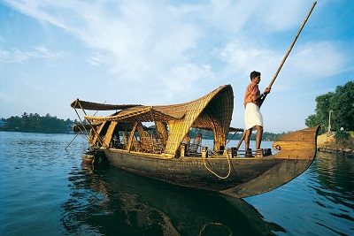 4 days Kerala Holidays Tour from Kochi (Cochin) in India that covers Munnar and Alleppey 