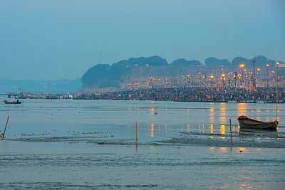 Day Tour To Triveni Sangam Allahabad, India 