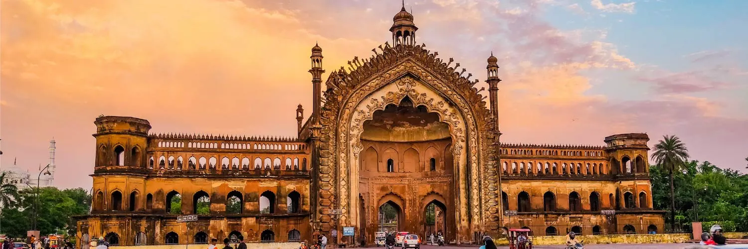 Lucknow Tourist Place -  Rumi Darwaza